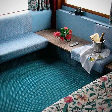 Nautilus Hotel