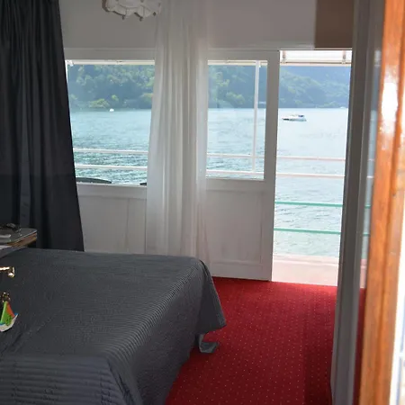 Nautilus Hotel
